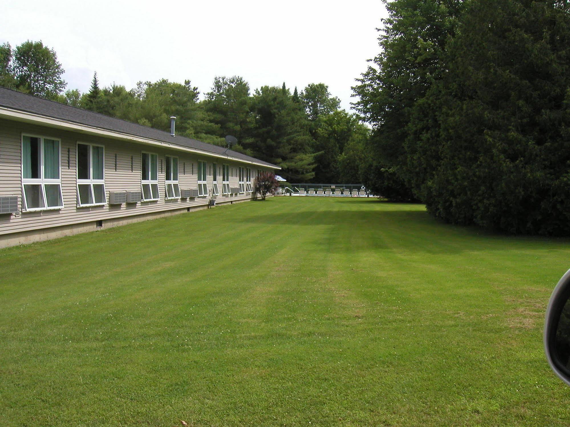 T-Bird Motor Inn Shelburne Eksteriør billede